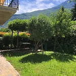 The Children Smile- With Private Garden Appartement Colico