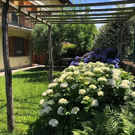 The Children Smile- With Private Garden Colico