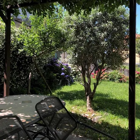 The Children Smile- With Private Garden * Colico