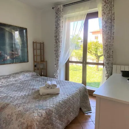 The Children Smile- With Private Garden * Colico