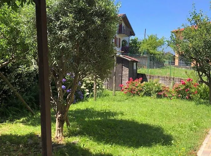 The Children Smile- With Private Garden *